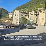 Il Pozzo Delle Camelie Gubbio